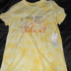 Miss Me Yellow Short Sleeve Tee Casual Fit